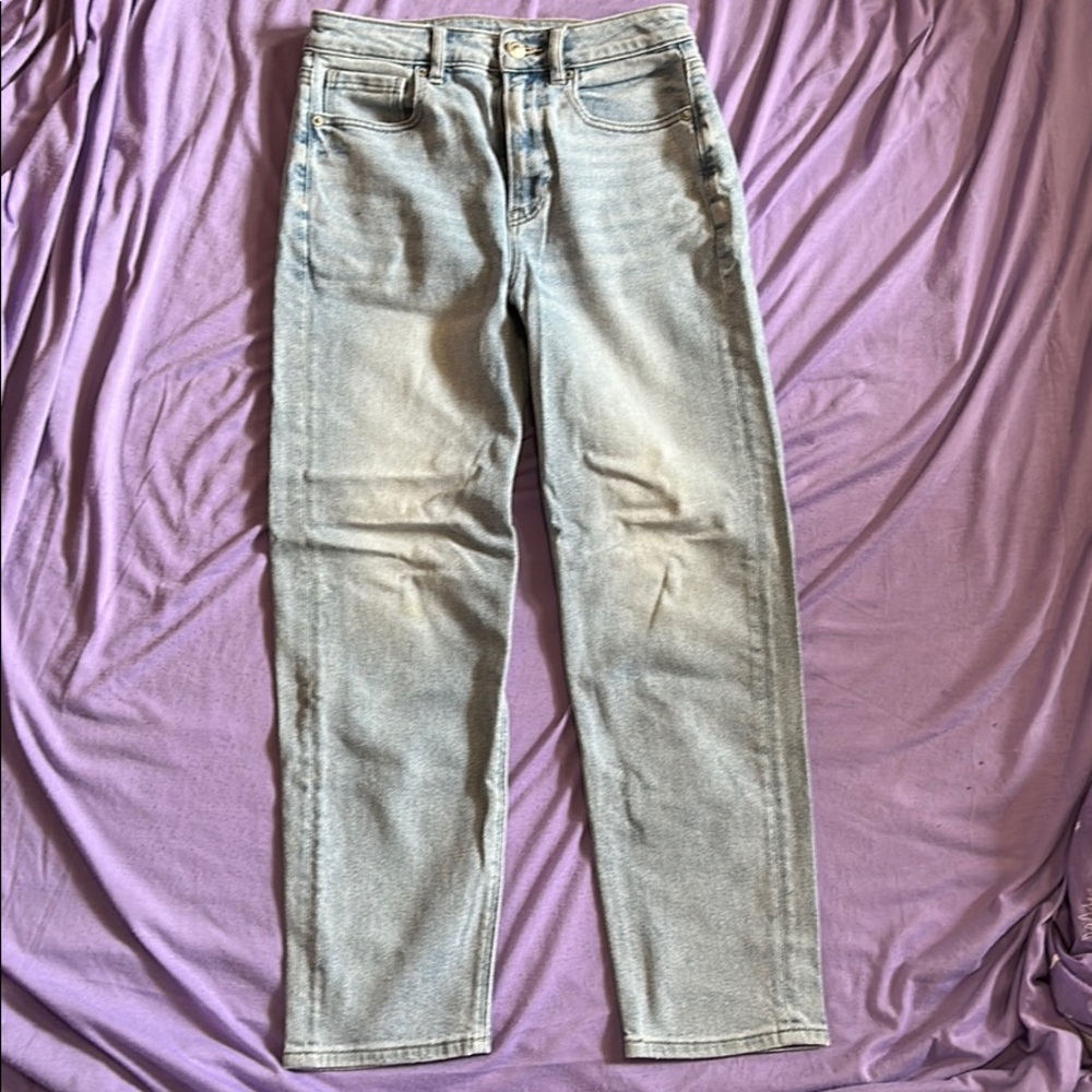 American Eagle Mom Jeans size 2 Short, Stretch